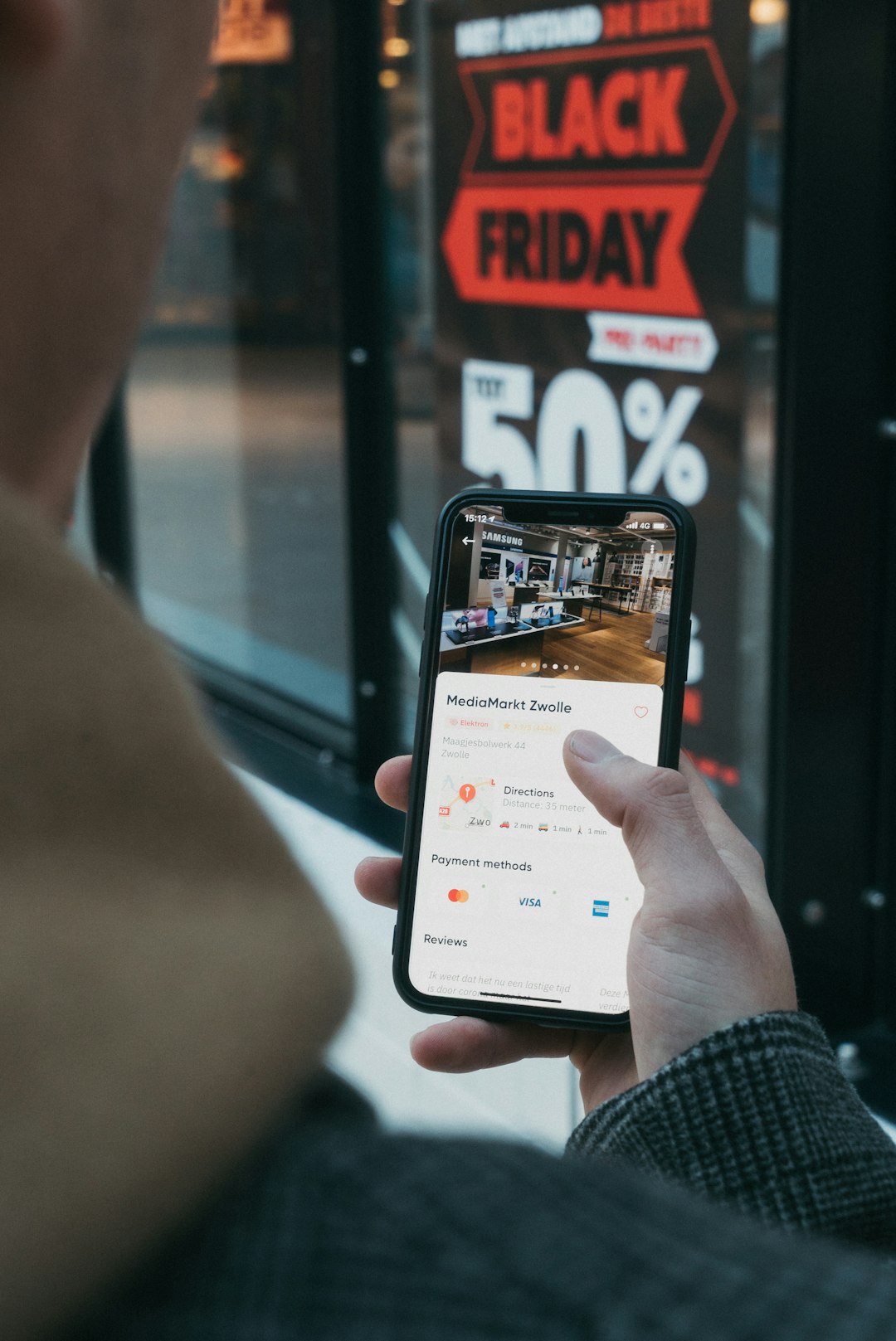 Cross-selling and upselling with loyalty programs