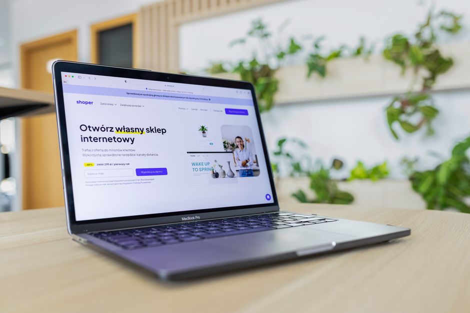 Customer win-back email campaign